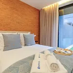 Apartment Lovely & Centre Flat With Terrace By Hostwise