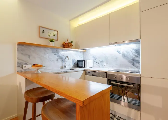 Lovely & Centre Flat With Terrace By Hostwise *