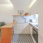 Lovely & Centre Flat With Terrace By Hostwise *