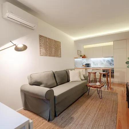 Lovely & Centre Flat With Terrace By Hostwise