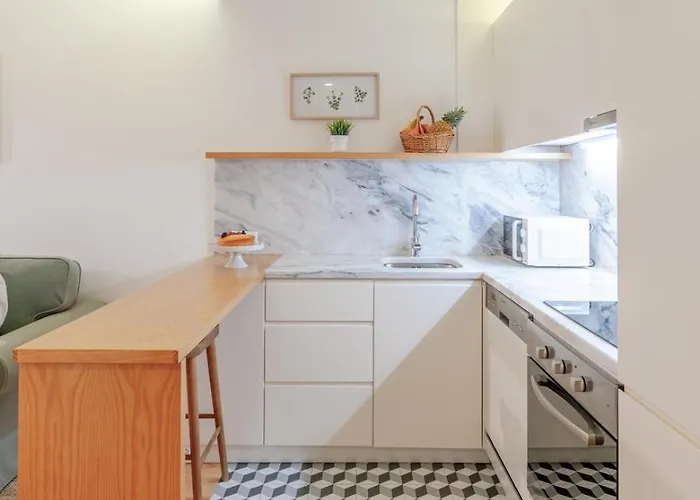 Lovely & Centre Flat With Terrace By Hostwise *