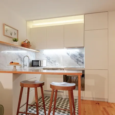 Lovely & Centre Flat With Terrace By Hostwise Апартаменты *