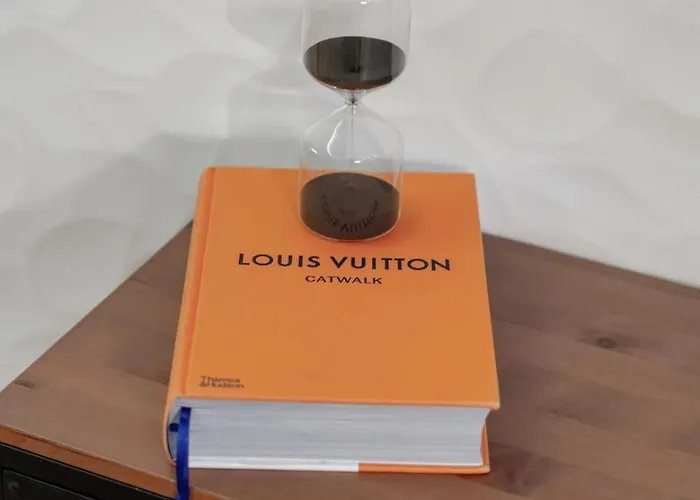 Lovely & Centre Flat With Terrace By Hostwise